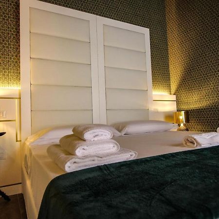 Nel Cuore Dell'Aquila Bnb Bagian luar foto